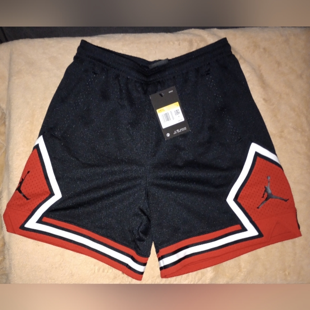 NWT WOMEN'S JORDAN ESSENTIAL DIAMOND SHORTS Size Small